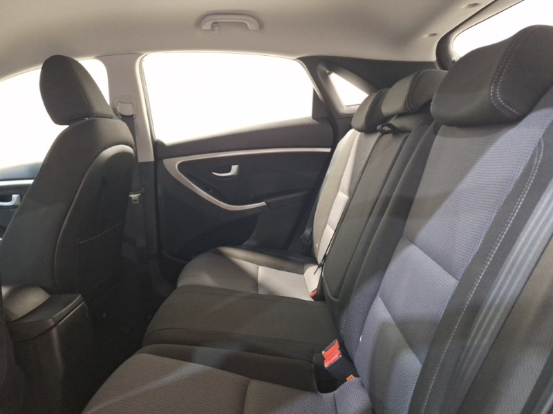 Used Hyundai i30 2016 for sale - 76583592: Photo 6