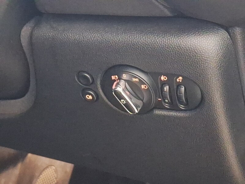 Used MINI Convertible 2023 for sale - 77939037: Photo 15