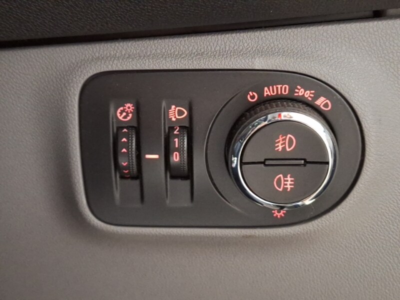 Used Vauxhall Corsa 2016 for sale - 77019796: Photo 15