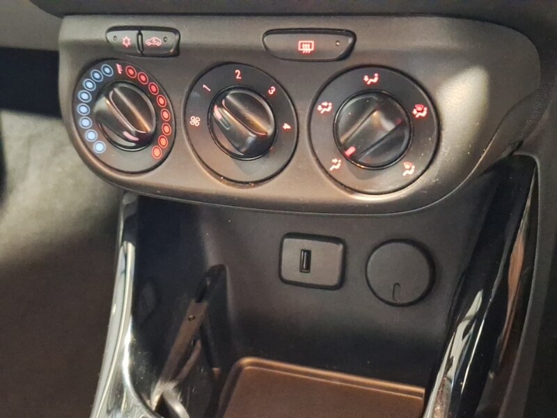 Used Vauxhall Corsa 2016 for sale - 77019796: Photo 17