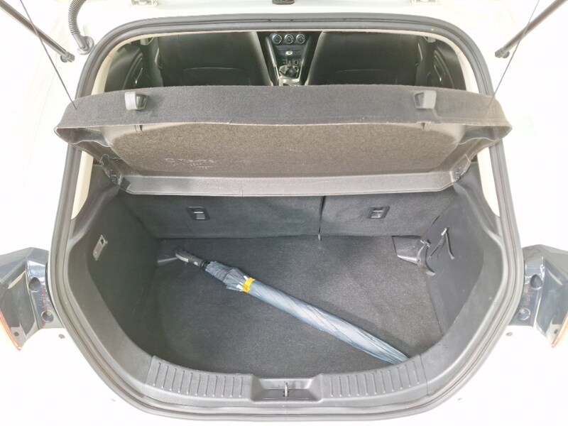 Used Mazda Mazda2 2018 for sale - 76116558: Photo 8