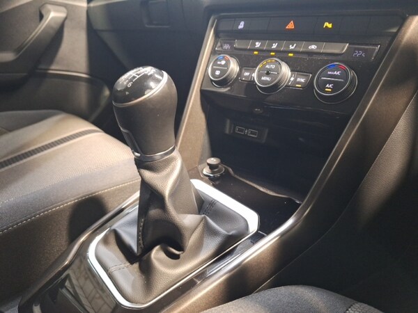 Used Volkswagen T-Roc 2019 for sale - 76160424: Photo 11