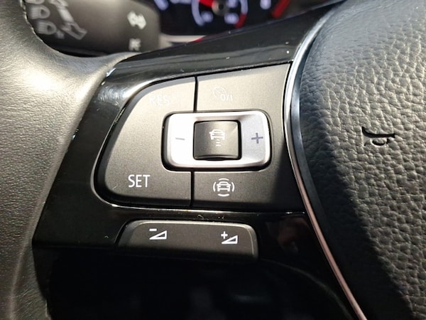 Used Volkswagen T-Roc 2019 for sale - 76160424: Photo 15