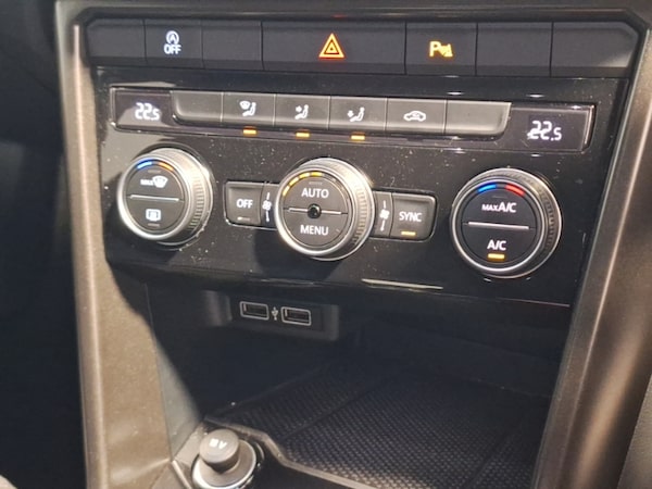 Used Volkswagen T-Roc 2019 for sale - 76160424: Photo 17