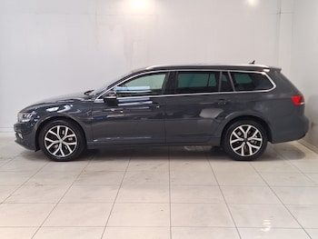 Used Volkswagen Passat 2019 for sale - 79440133: Photo