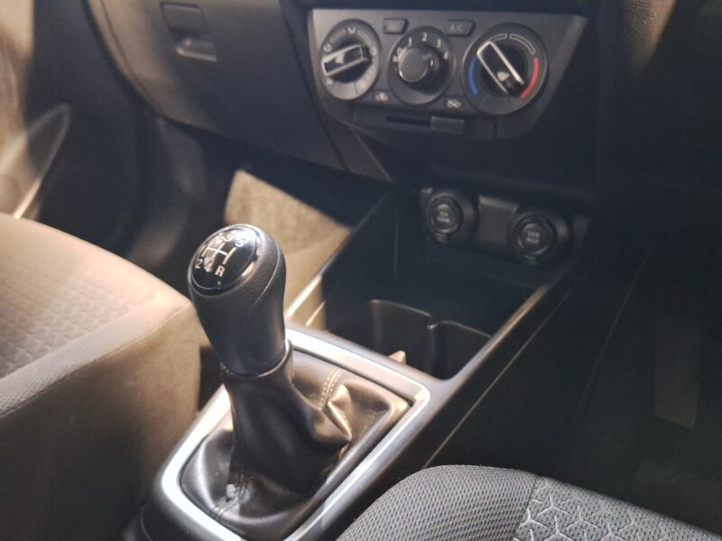 Used Suzuki Swift 2018 for sale - 77708031: Photo 11