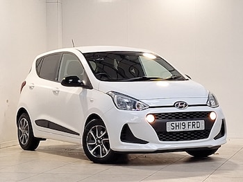 Used Hyundai i10 2019 for sale - 76502303: Photo