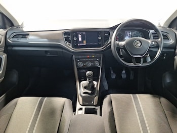 Used Volkswagen T-Roc 2019 for sale - 79070257: Photo