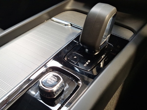 Used Volvo XC60 2023 for sale - 75652396: Photo 11