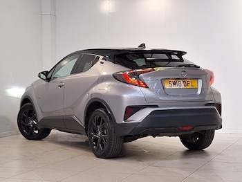 Used Toyota C-HR 2018 for sale - 79126920: Photo