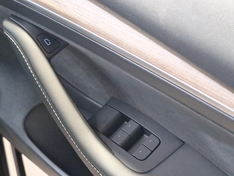 Used Tesla Model 3 2021 for sale - 76619252: Photo 14