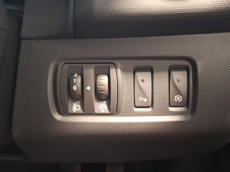 Used Renault Clio 2013 for sale - 77907437: Photo 15