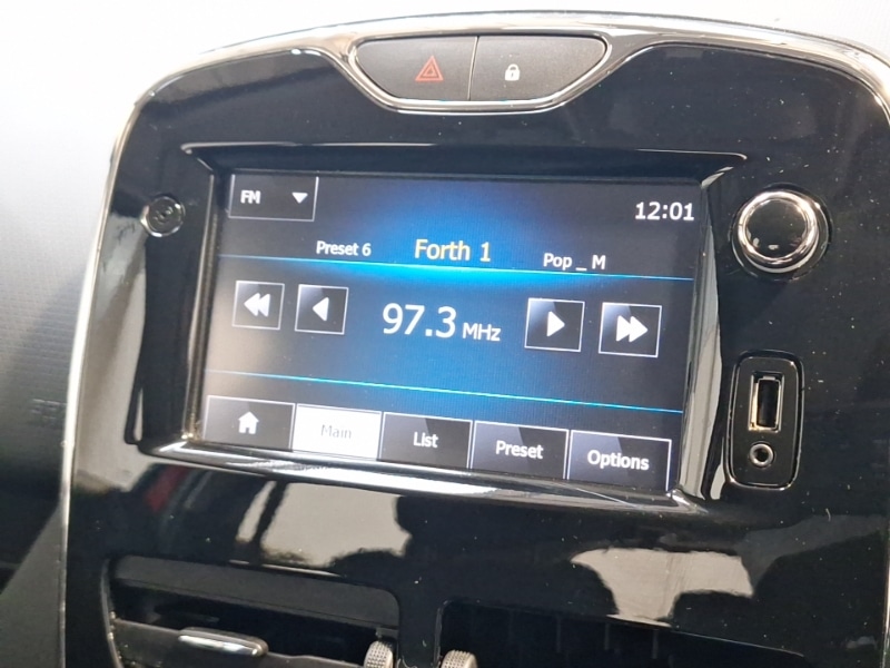 Used Renault Clio 2013 for sale - 77907437: Photo 16