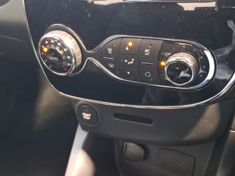 Used Renault Clio 2013 for sale - 77907437: Photo 17