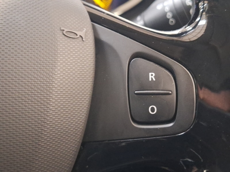 Used Renault Clio 2013 for sale - 77907437: Photo 19