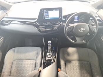 Used Toyota C-HR 2020 for sale - 79048412: Photo