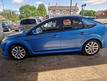 Used Ford Focus 2010 for sale - 79308867: Photo