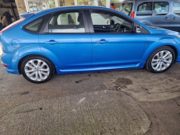 Used Ford Focus 2010 for sale - 79308867: Photo