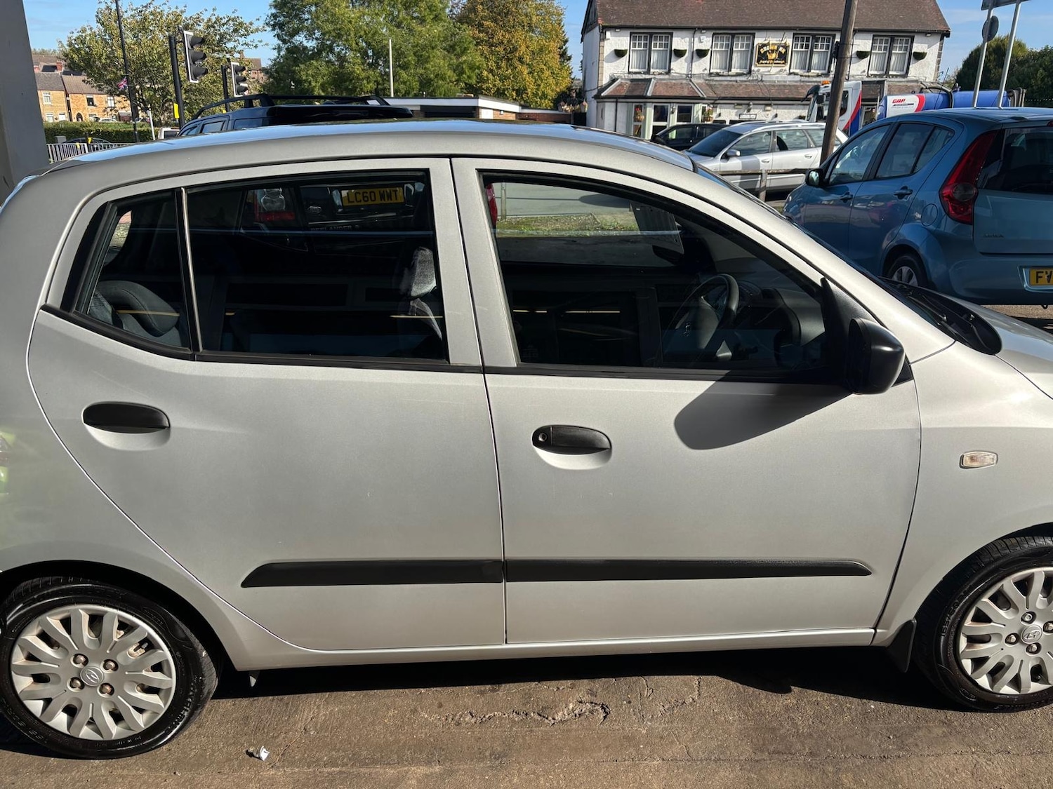 Used Hyundai i10 2010 for sale - 76114090: Photo 8