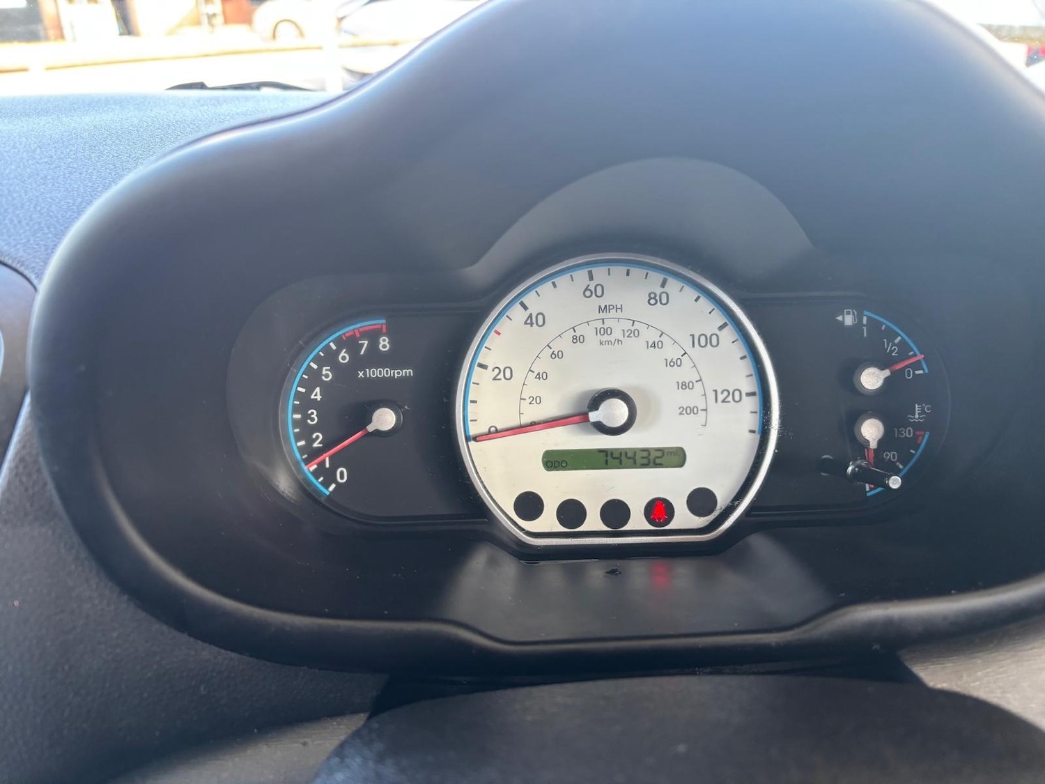 Used Hyundai i10 2010 for sale - 76114090: Photo 9