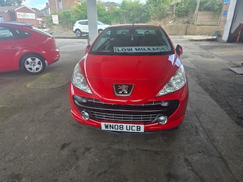 Peugeot - 207