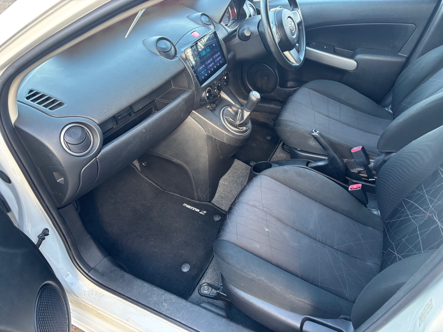 Used Mazda Mazda2 2013 for sale - 76905847: Photo 10