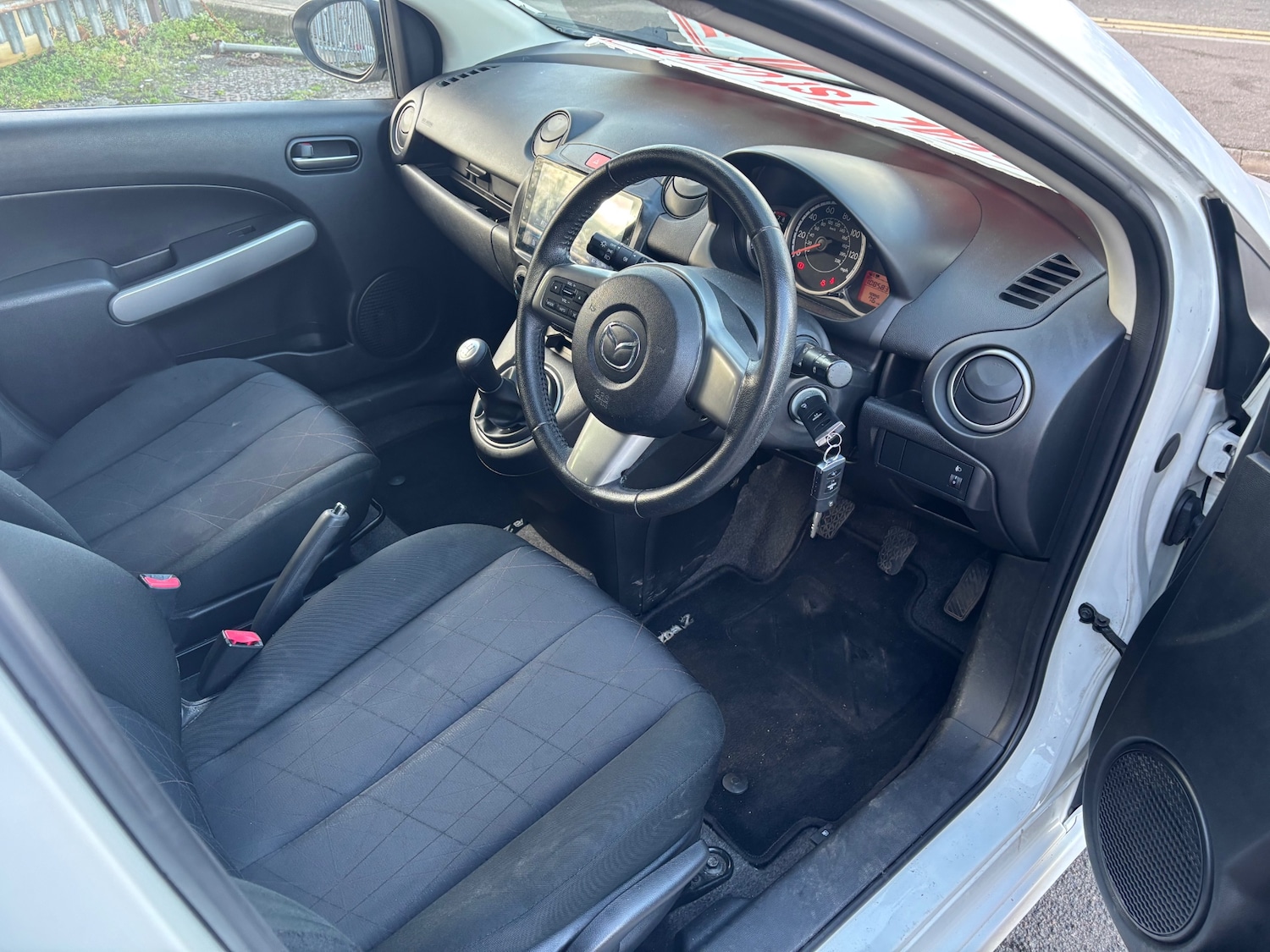 Used Mazda Mazda2 2013 for sale - 76905847: Photo 11