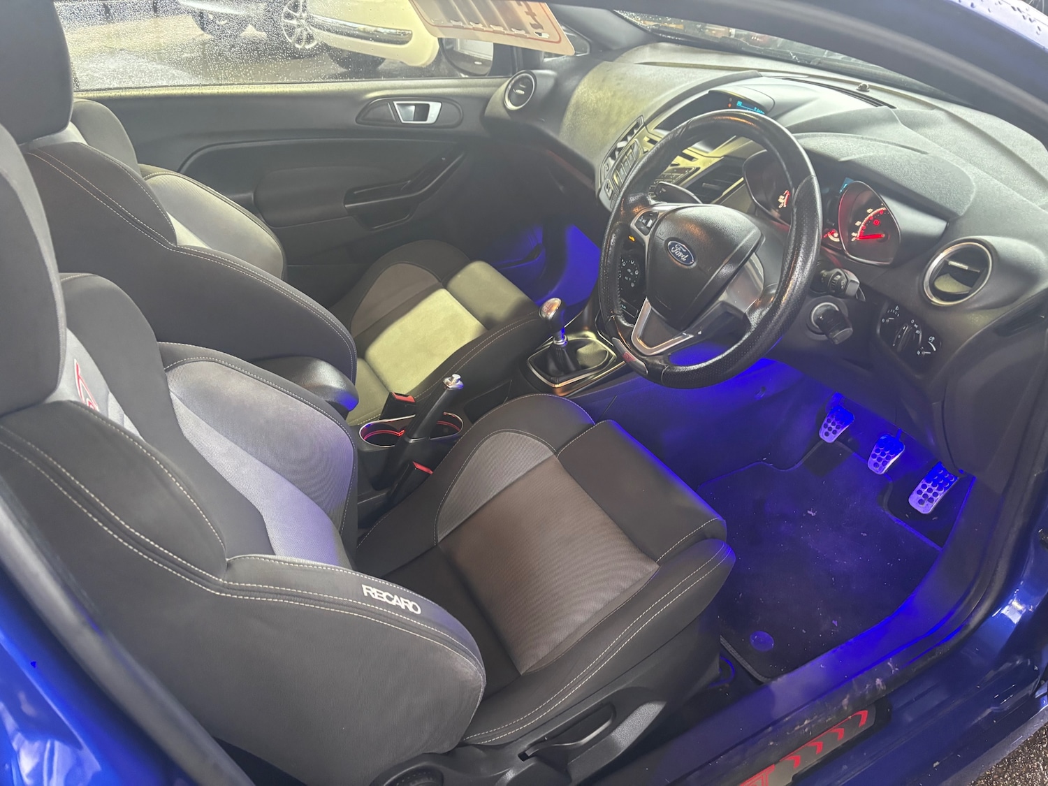 Used Ford Fiesta 2013 for sale - 77296950: Photo 11