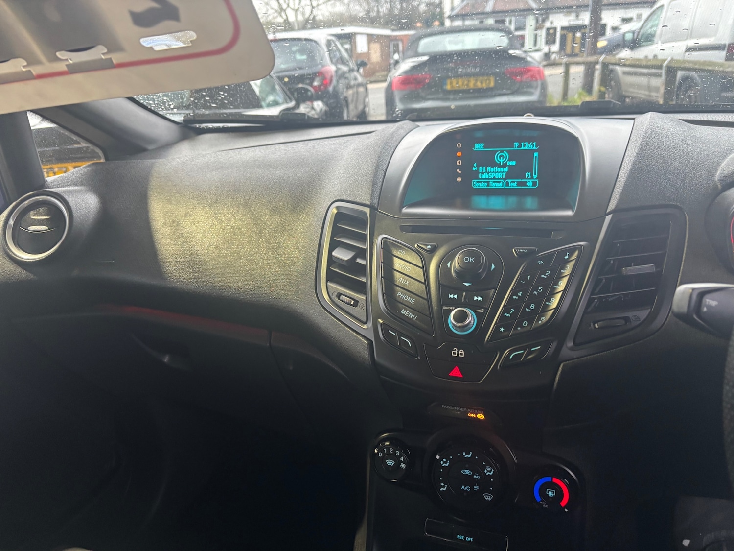 Used Ford Fiesta 2013 for sale - 77296950: Photo 12