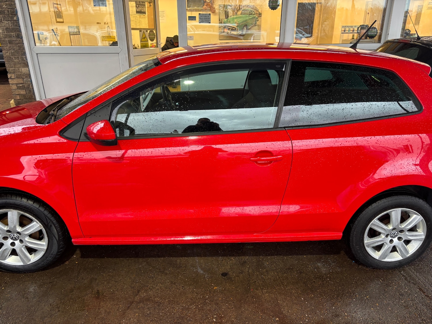 Used Volkswagen Polo 2013 for sale - 76877877: Photo 4