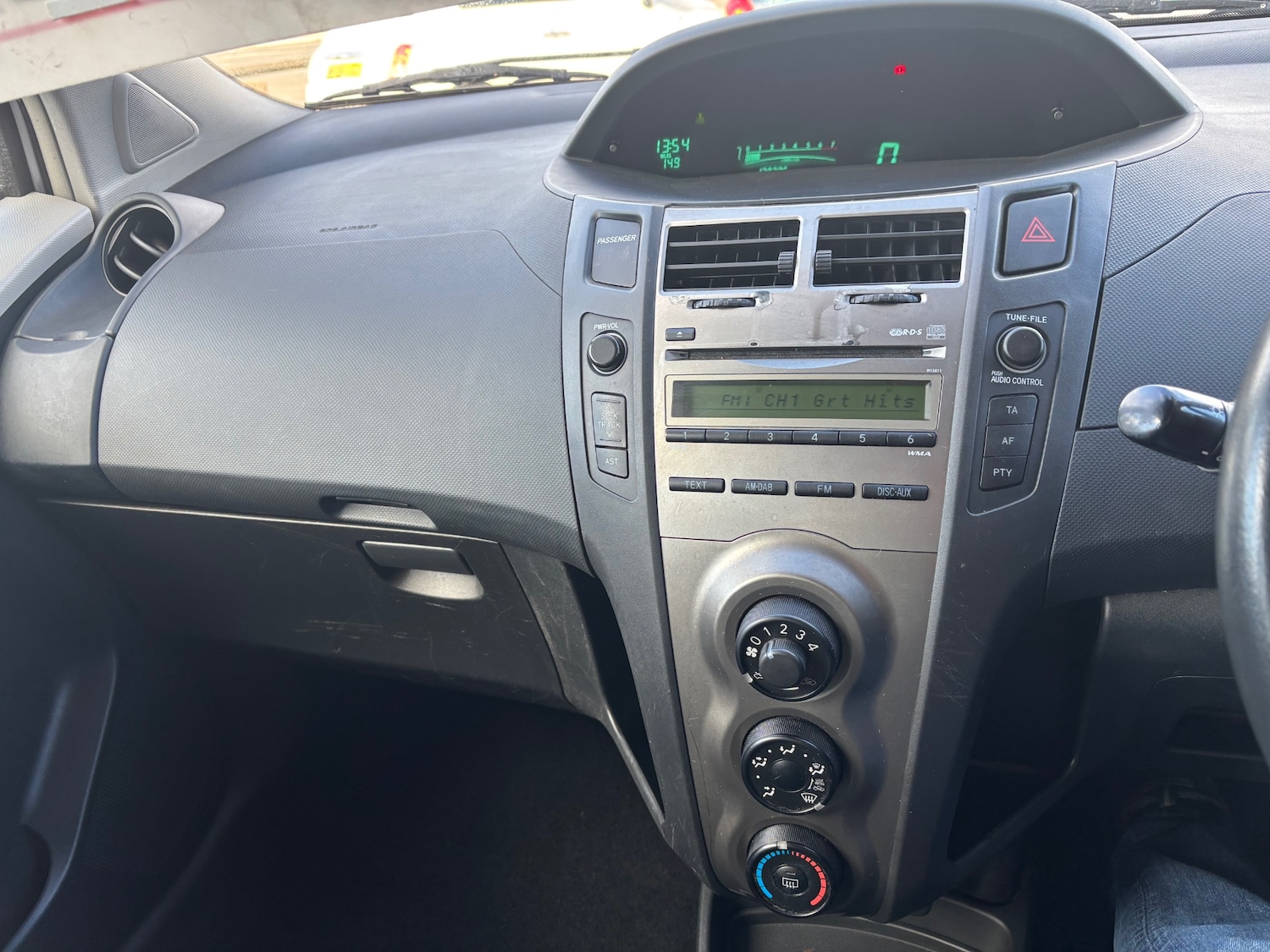Used Toyota Yaris 2009 for sale - 76364861: Photo 11