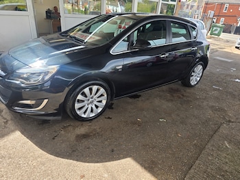 Used Vauxhall Astra 2013 for sale - 79620036: Photo