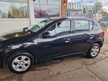 Used Dacia Sandero 2014 for sale - 78267910: Photo