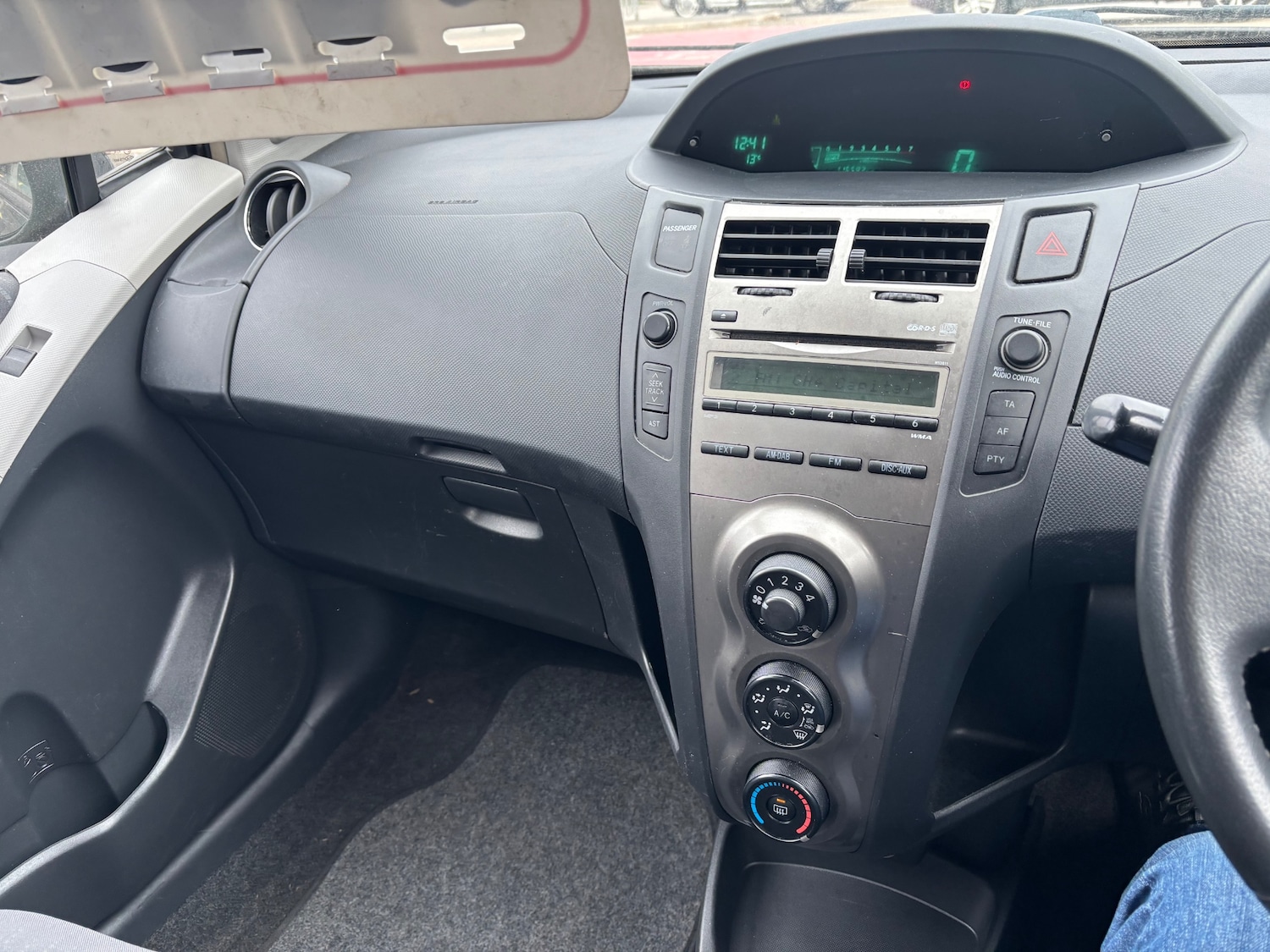 Used Toyota Yaris 2009 for sale - 77984159: Photo 12