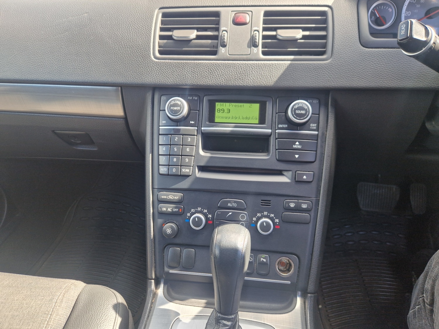 Used Volvo XC90 2010 for sale - 78210723: Photo 12