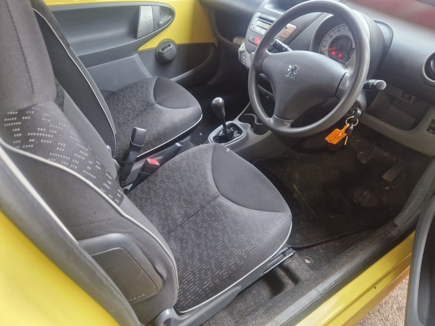 Used Peugeot 107 2011 for sale - 77677490: Photo 8