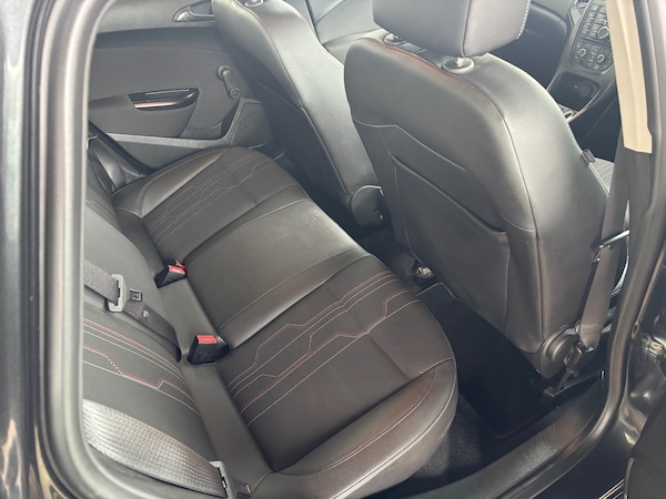 Used Vauxhall Astra 2012 for sale - 76287325: Photo 9