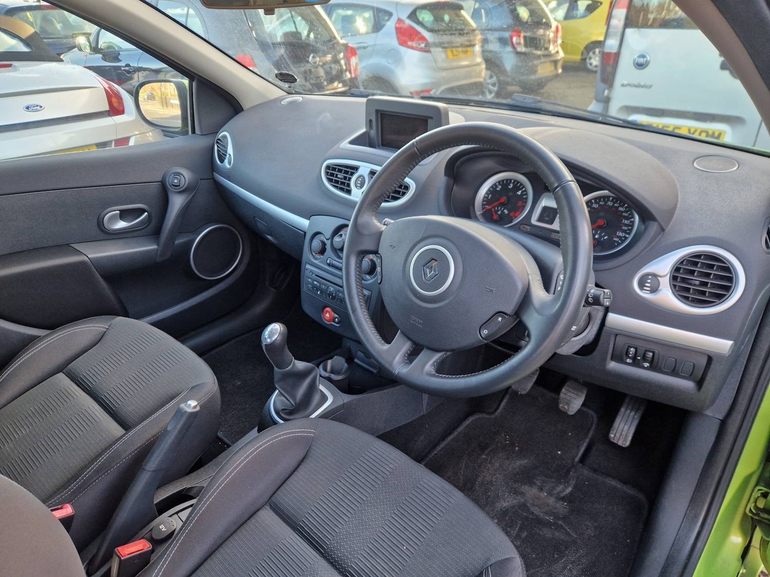 Used Renault Clio 2010 for sale - 77864464: Photo 12