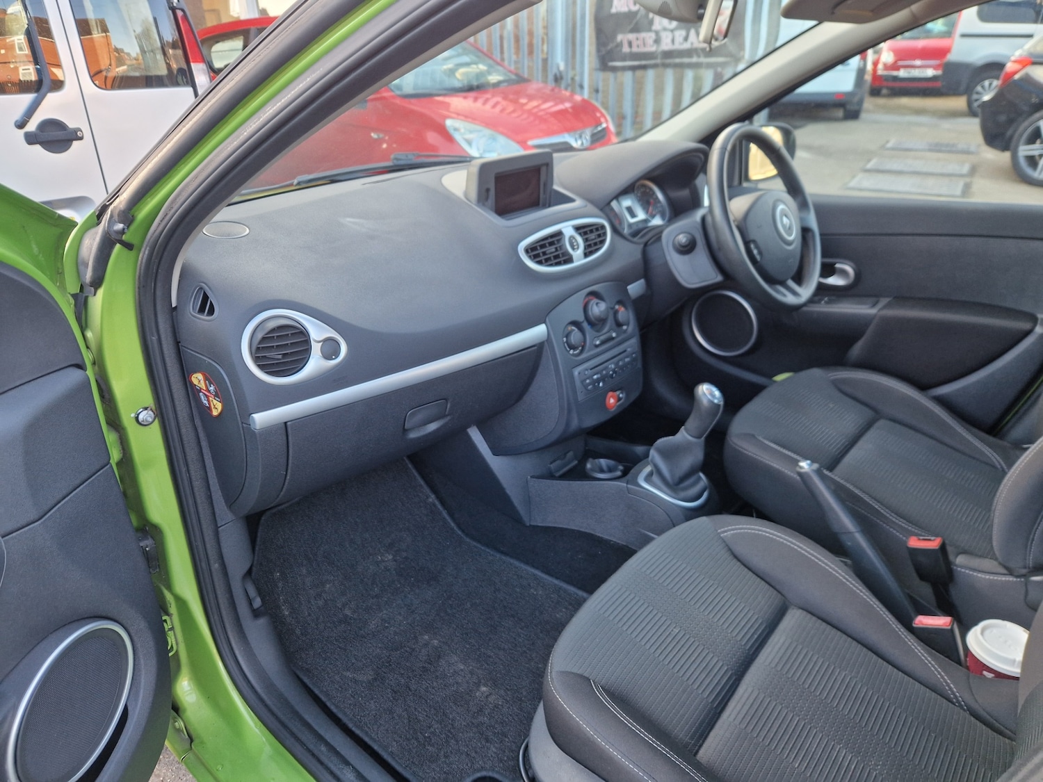 Used Renault Clio 2010 for sale - 77864464: Photo 13