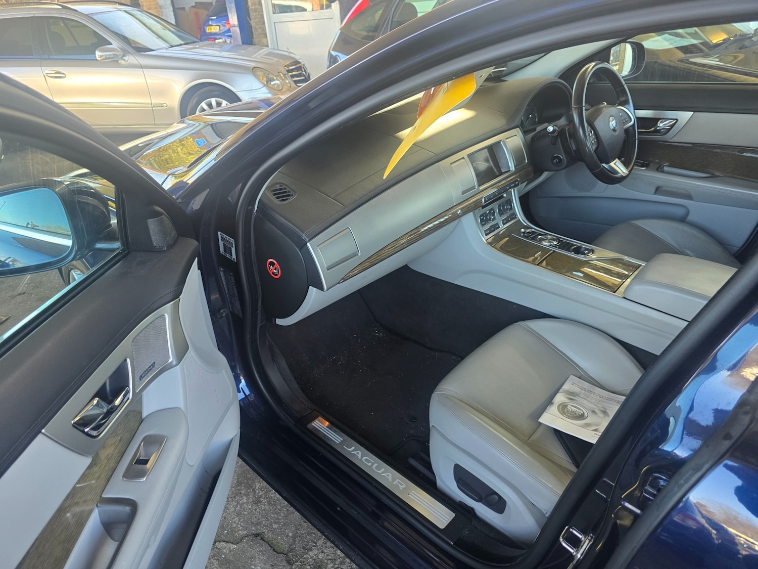 Used Jaguar XF 2014 for sale - 78105773: Photo 10