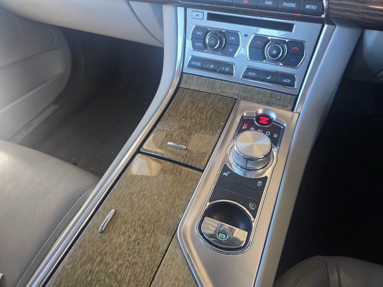 Used Jaguar XF 2014 for sale - 78105773: Photo 13