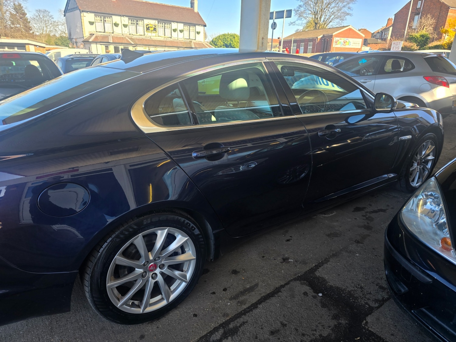Used Jaguar XF 2014 for sale - 78105773: Photo 4