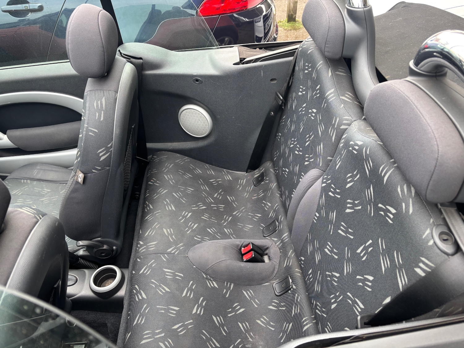 Used MINI Convertible 2005 for sale - 77984154: Photo 5