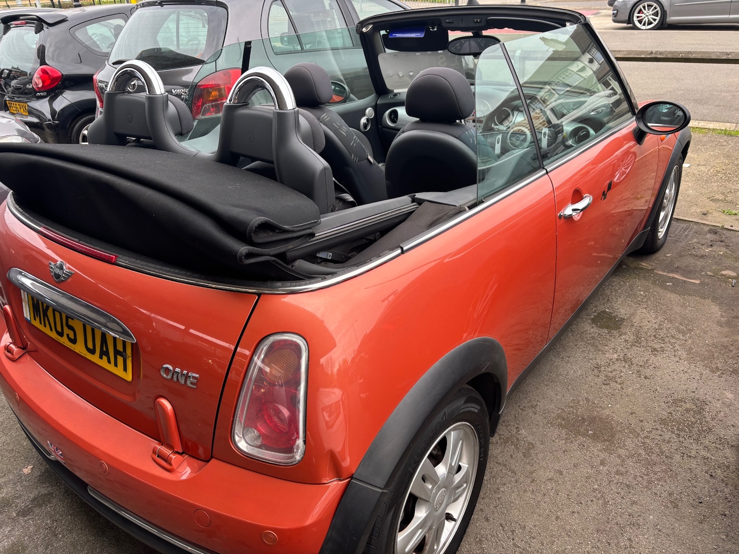 Used MINI Convertible 2005 for sale - 77984154: Photo 8