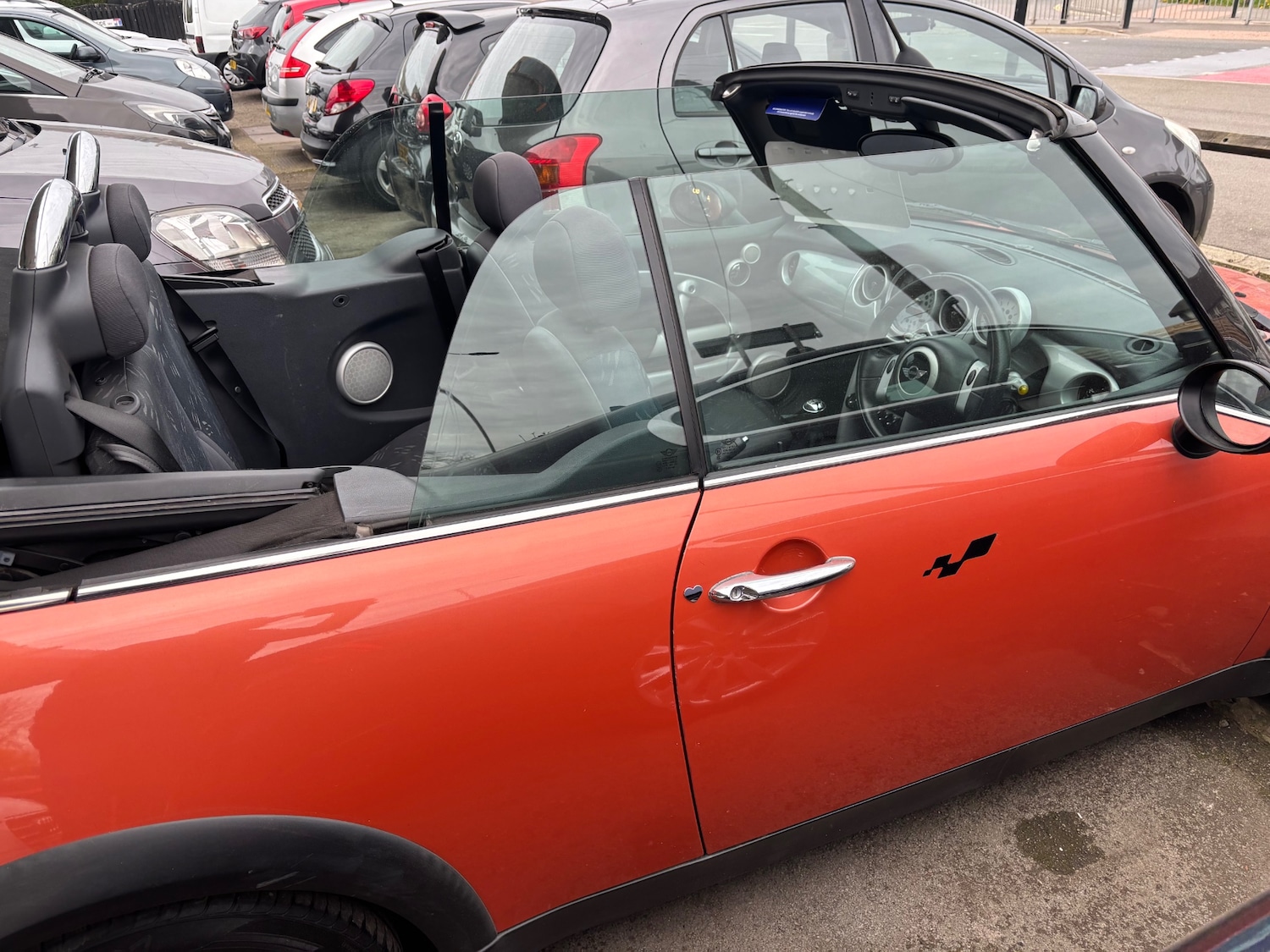 Used MINI Convertible 2005 for sale - 77984154: Photo 9