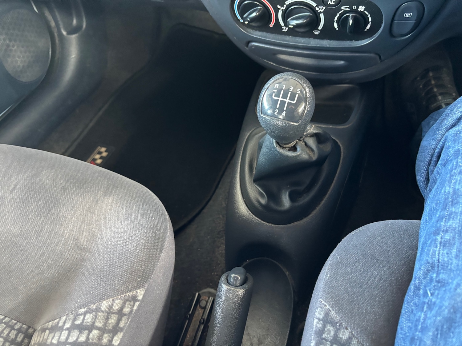 Renault Megane 2002 (02) - 1.6 16V Expression 5dr - Image 15