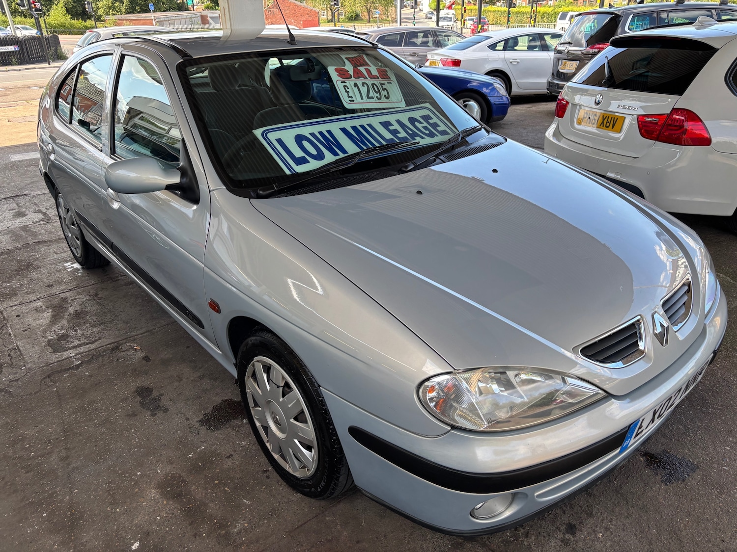 Renault Megane 2002 (02) - 1.6 16V Expression 5dr - Image 2