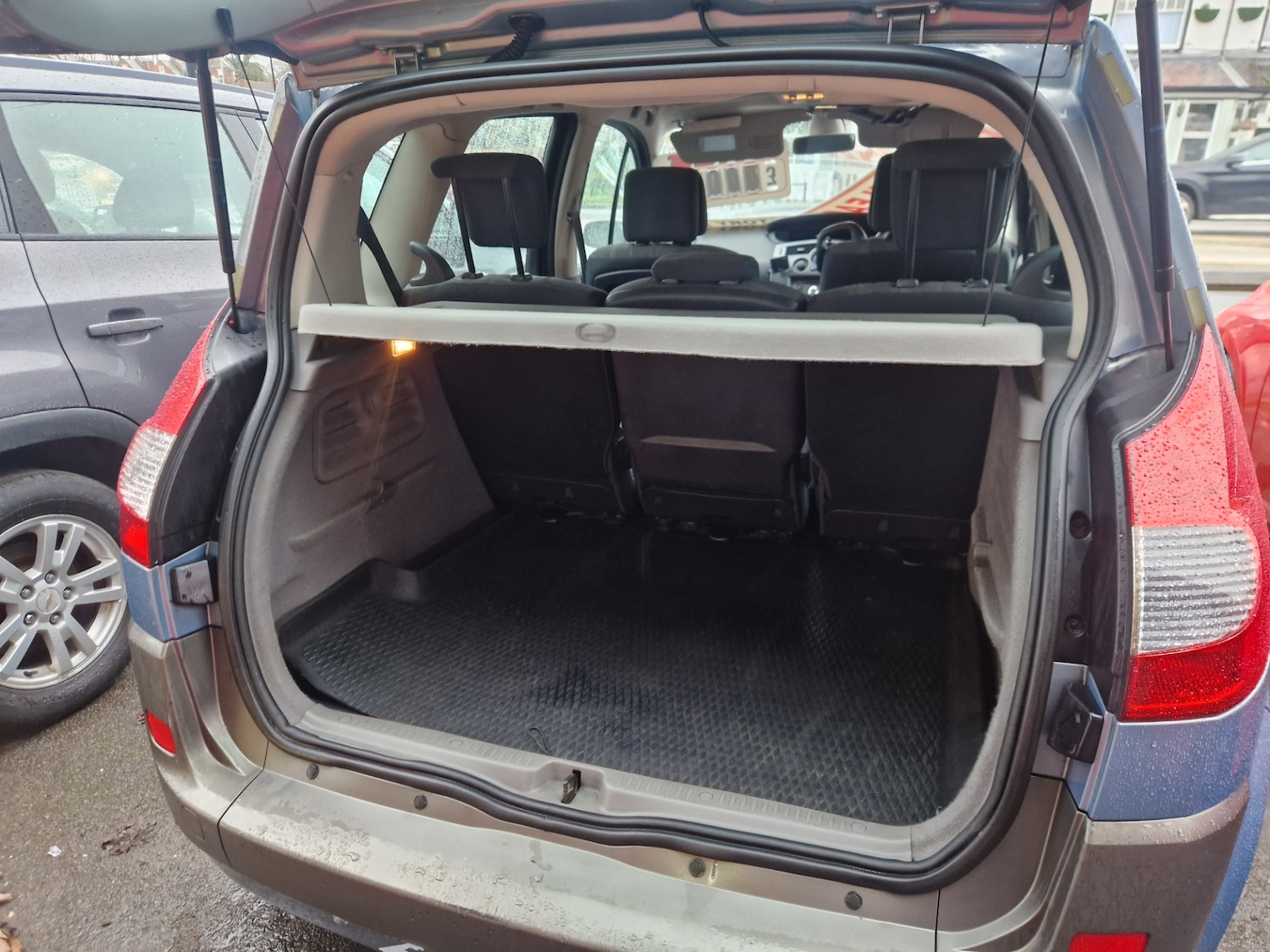 Used Renault Megane 2006 for sale - 77678900: Photo 9