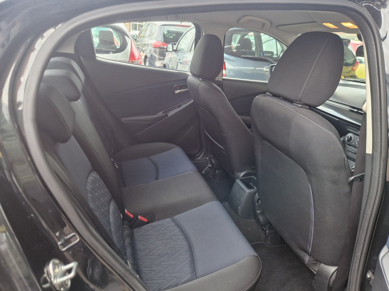 Used Mazda Mazda2 2015 for sale - 77818496: Photo 10