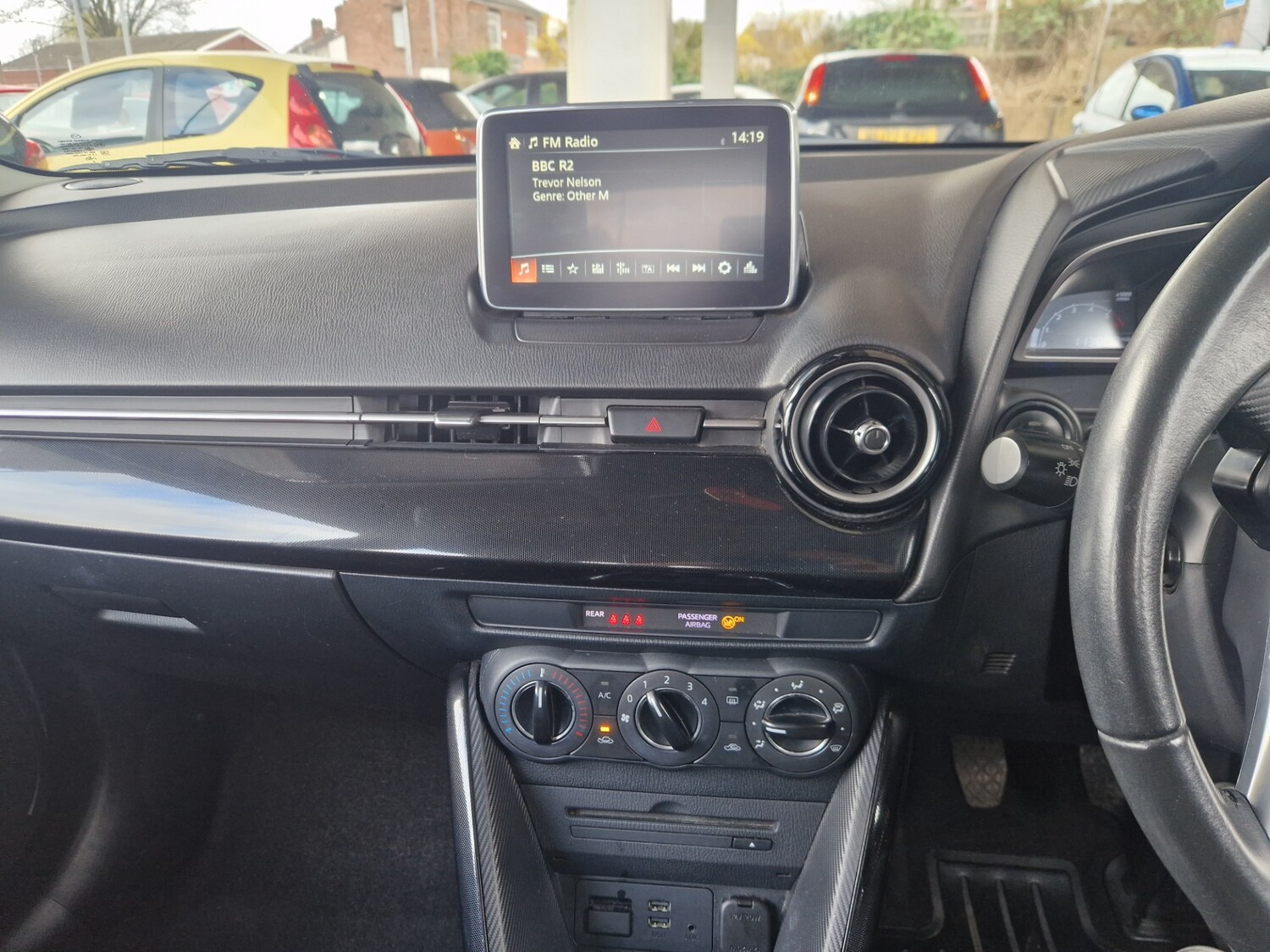 Used Mazda Mazda2 2015 for sale - 77818496: Photo 13